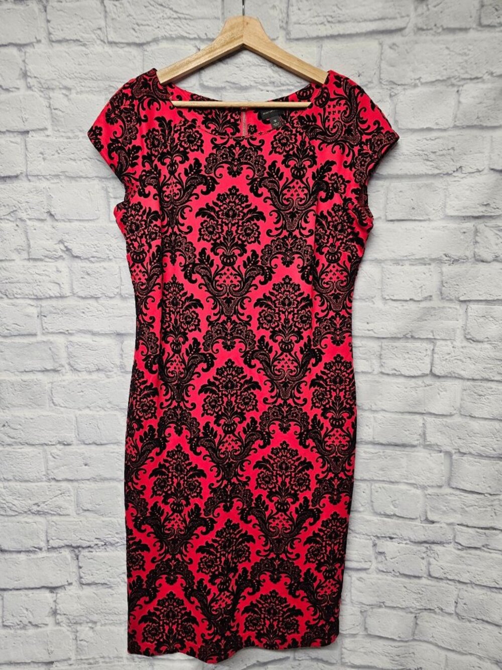 Worthington 12 L Red Black Flocked Floral Paisley Zip Back Cap Sleeve Sheath Str